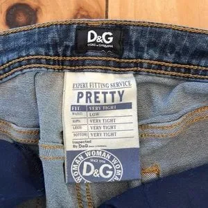 パンツ DOLCE&GABBANA DENIM FIT pretty Pretty denim jeans in Blue for Women | Dolce&Gabbana® US